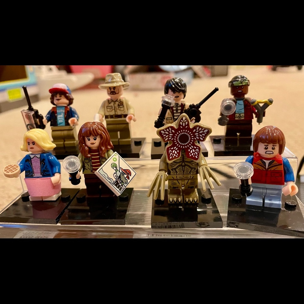 Stranger Things Figures 8x toys